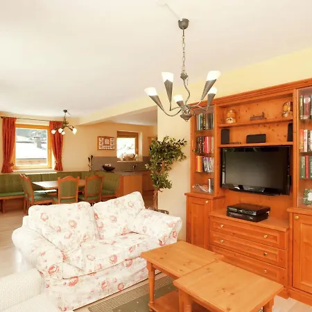 In Near Lift * Saalbach-Hinterglemm