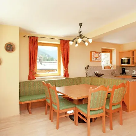 In Near Lift * Saalbach-Hinterglemm