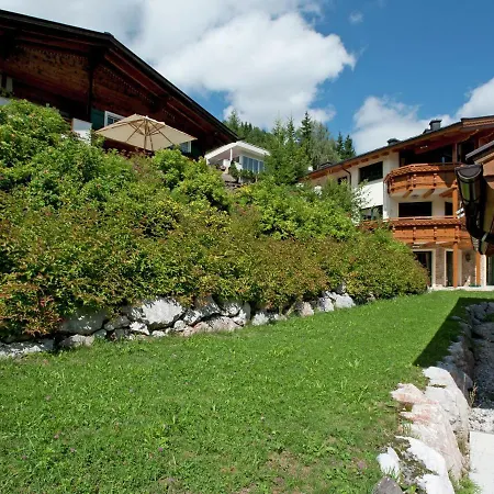 In Near Lift Saalbach-Hinterglemm